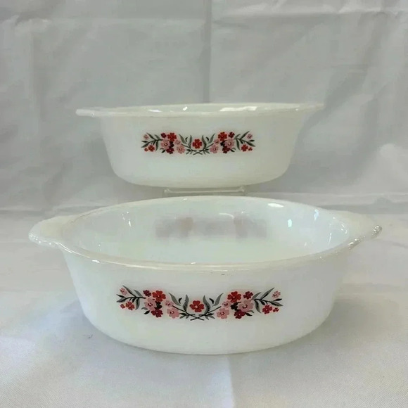 Vintage Fire King Primrose 1.5 Qt Casserole Dishes Bakeware Set of 2 Dishes - Picture 4 of 6